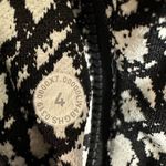Lululemon Sold  Define Jacket Luxtreme Tectonic Jacquard White Black size 4 NWOT Photo 4