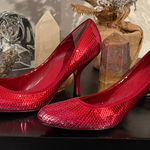 Chic Red Textured Heels Size 7.5 Photo 0