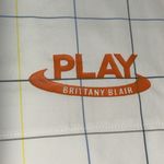 Nike Woman’s  Dri-Fit Golf Bermuda Shorts White w/blue & yellow stripes Size 6 Photo 7