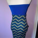 Bebe NEW Size M Tropical Zig Zag Maxi Dress Strapless Babydoll Chevron Knit Blue Photo 3
