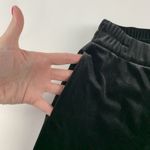 Old Navy  Black Stretch Velvet Wide Leg Cropped Pant XS Photo 2