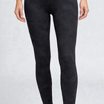 Yogalicious  Lux Black Camo Leggings – Women’s Size Small Photo 0