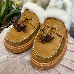 Boutique NEW Platform Moccasin Loafers Photo 2