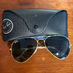Ray-Ban Aviator  Women’s Sunglasses Gold Frame Black Lenses Polarized Photo 0