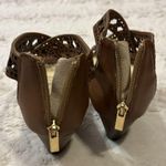 JustFab Size 8.5  shoes Photo 7