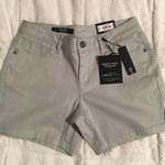 Women’s Vera Wang Shorts Size 2 Photo 0