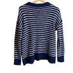 American Eagle  stripe jegging sweater Photo 1