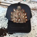 Western feather trucker hat Black Photo 0