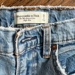 Abercrombie & Fitch  | medium wash 90s high rise relaxed fit jeans with split hem Photo 2