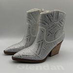 VeryG Rhinestone Western Ankle Boots Pointed Toe Block Heel Zipper Size 8.5 White Photo 8