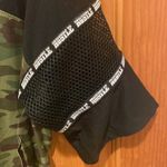 No Boundaries  Hustle Women's Teen Girl Size Medium 7-9 Camo and Black T-Shirt Photo 5