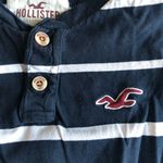 Hollister  Medium Henley Shirt  NWOT NAVY NEW Photo 1