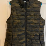 Old Navy  Active Puffer Vest Camouflage‎ Print Sleeveless Jacket L Photo 0