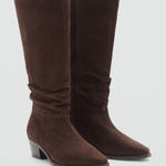 Mango 100% bovine leather. Long design. Square heel.‎ Height: 5cm. Zipper closure. Photo 0