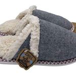 Gas-Huu Gaa-Huu faux fur cozy slippers women Size Medium 7-8 Photo 0