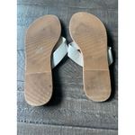 CHAPS  Ralph Lauren women slip on flip flops white with tan soles Size 9/10‎ Photo 3