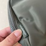 Lululemon Everywhere Belt Bag 2L - Grey Sage Photo 2