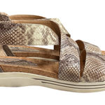 Adrienne Vittadini  Women's Snake Print Cary Open Toe Casual Strappy Sz 9. 5 NWB Photo 0