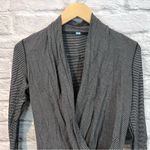 Lululemon Size 4 Radiant Long Sleeve Tonka Stripe Black Heathered Medium Grey Photo 3