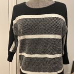 a.n.a  Sweater top Blakc and White medium Photo 1