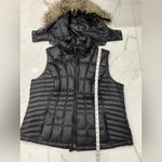 Eddie Bauer Women’s puffer vest 🖤🤎 Photo 5
