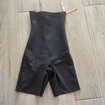 SKIMS NWT  BODY HIGH WAISTED MID THIGH SHORT SZ M Photo 1