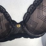 Natori  black lace bra geometric pattern 32C Photo 1