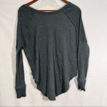 ARITZIA TNA Alter Thermal Knit Sweater Sz XS Gray Long Sleeve Pull Over Comfy Photo 1