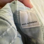 Rich & Skinny  Photo 4