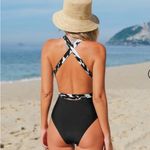 Cupshe NWT  Floral V Neck Crisscross One Piece Swimsuit Sz‎ Small Photo 2