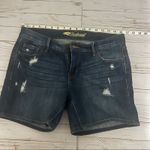 Old Navy  Womens Distressed Boyfriend Denim Shorts Sz 6 Photo 4