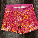 Nike Womens medium  Pro workout shorts 3" Photo 0