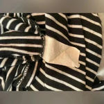 Bobeau  Black White Stripes Sleeveless Crew Neck Twist Hem Textured Tank Size S Photo 9