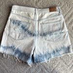 American Eagle  Highest Rise Mom Short Photo 4