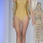 Meskitta MESKITA CROP BEACH POOL HOODIE  Photo 1