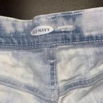 Old Navy  Blue Tie Dye Denim Boyfriend Jean Shorts Stretchy Women's Size 2 Photo 4