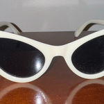 Sunglasses / Cat eye / White / EUC Photo 0