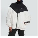 Adidas NWT Originals R3CD TT Women's Jacket Full Zip Loose Fit JZ6777 Photo 2
