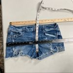 Arizona Jeans ARIZONA Jean Short Shorts Size 0, Distressed 5 pocket zipper and button closure Photo 5