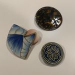 Lot Of 3 Handmade Handcrafted Brooch Pins Ceramic / Enameled Metal Etc Photo 4