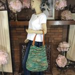 LINDA'S ORIGINAL GREEN, AQUA & TAN STRAW WITH LEATHER STRAPS LARGE TOTE BAG Multiple Photo 3