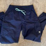 Uniform Advantage Scrub Set Photo 4