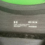 Under Armour Black Under Armor Loose‎ Fit V Neck Tshirt Tee Shirt Size Medium EUC! Photo 2