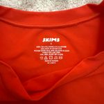 SKIMS  Fits Everybody T-Shirt Ruby Limited Edition Photo 1