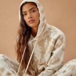 Reformation Jeans women’s Medium Cream and Brown Tie-Dye Hoodie Photo 3