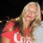 The Laundry Room Graphic Tee Photo 2