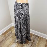 CHAPS  Women's Maxi Skirt Sz M Geometric Print Black & White Photo 3