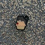 Shoe charm, cat, and cupcake Photo 0