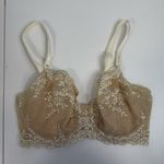  34DD Wacoal Embrace Lace Underwire Bra 65191 Beige Unlined Sheer Sexy Photo 2