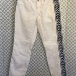 Bebe  white jeans with chevron side embroidery‎ Photo 0